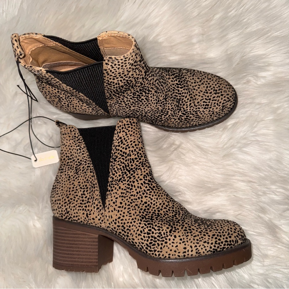 Altar'd State Tan and Black Cheetah Print NEW Ankle Boots